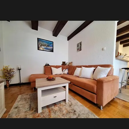 Emma Apartmán Povile
