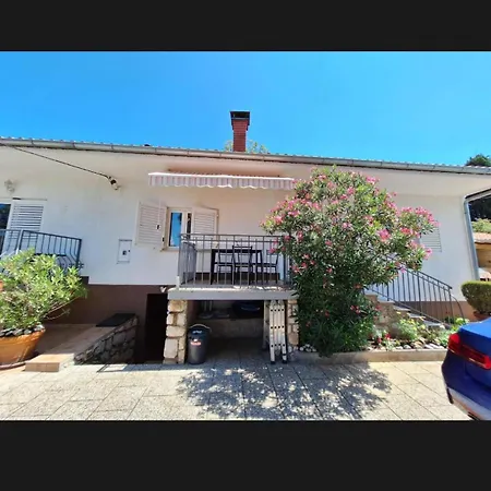 Emma Apartman *