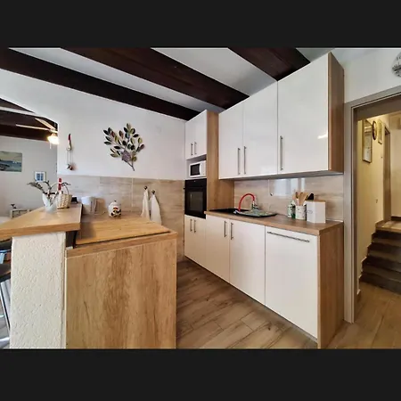 Emma Apartmán Povile