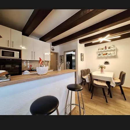 Apartmán Emma Povile