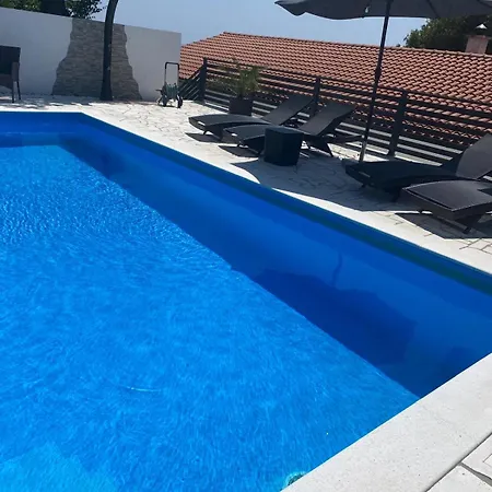 Emma Apartmán Povile